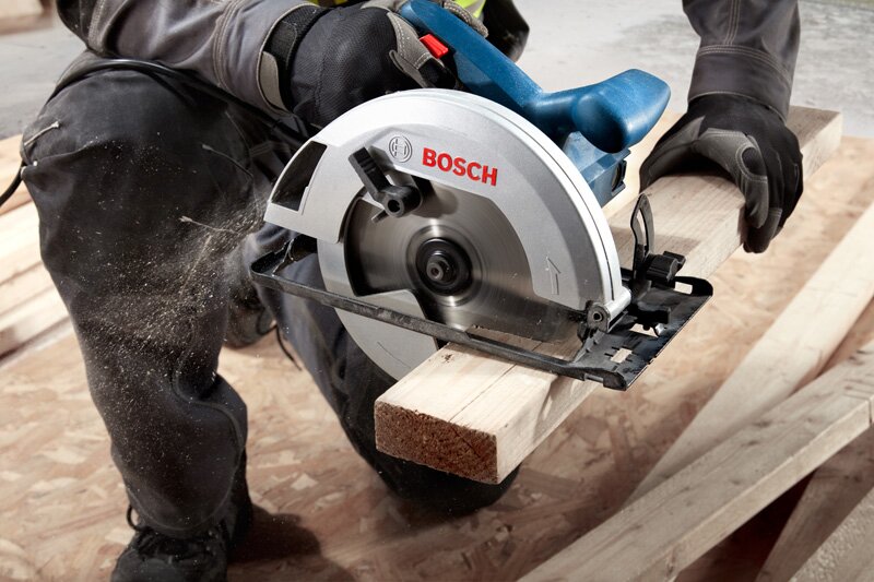 Máy cưa đĩa gỗ Bosch GKS 130