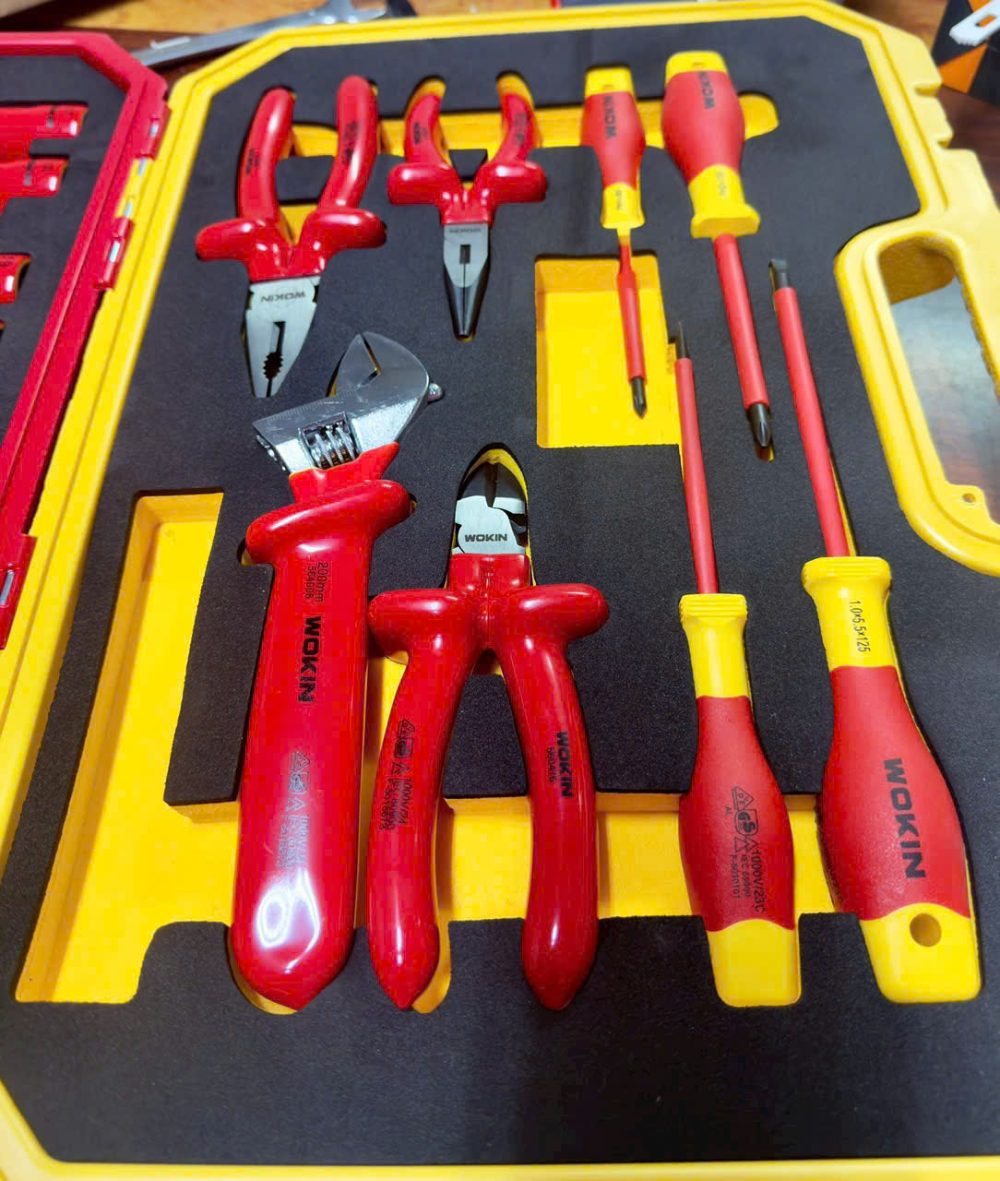 Bộ dụng cụ cách điện 25 chi tiết WOKIN 569925