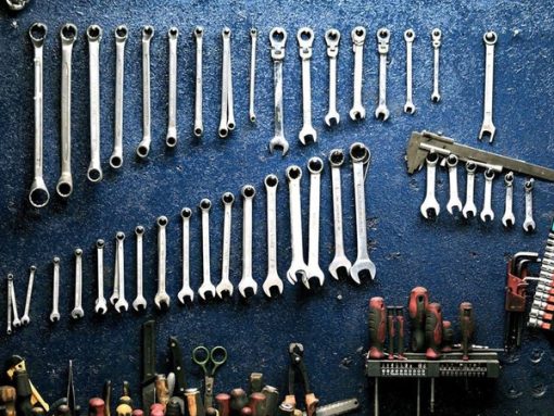 Tổng hợp 6 dụng cụ cầm tay cần có cho mọi thợ chuyên nghiệp