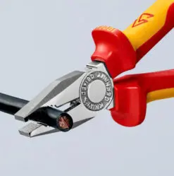 Kìm tổng hợp cách điện 200mm Knipex 03 07 200